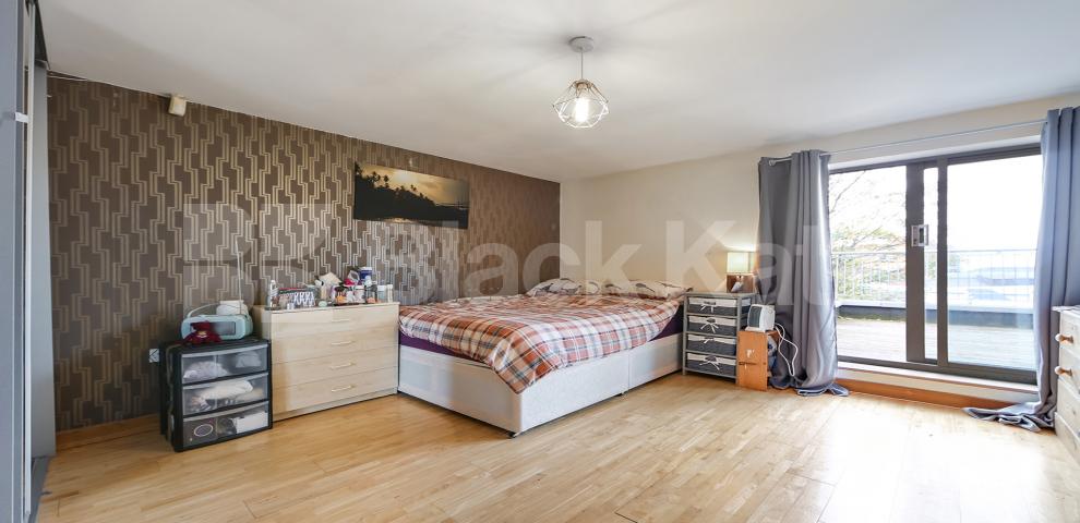			UNDER OFFER , 1 Bedroom, 1 bath, 1 reception Apartment			 Totterdown Street, Tooting Broadway